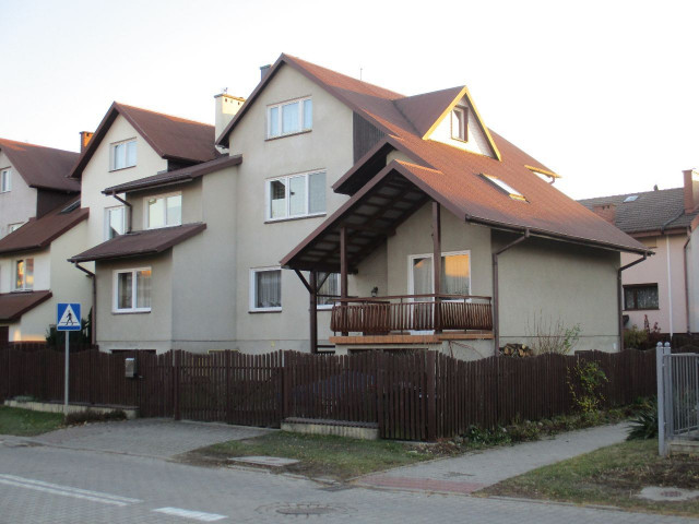 dom szeregowy, 8 pokoi Świdnik Centrum, ul. Olimpijczyków. Zdjęcie 1