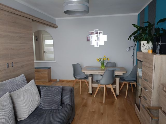 Mieszkanie 2-pokojowe Jelenia Góra Zabobrze, ul. Jana Kiepury. Zdjęcie 1