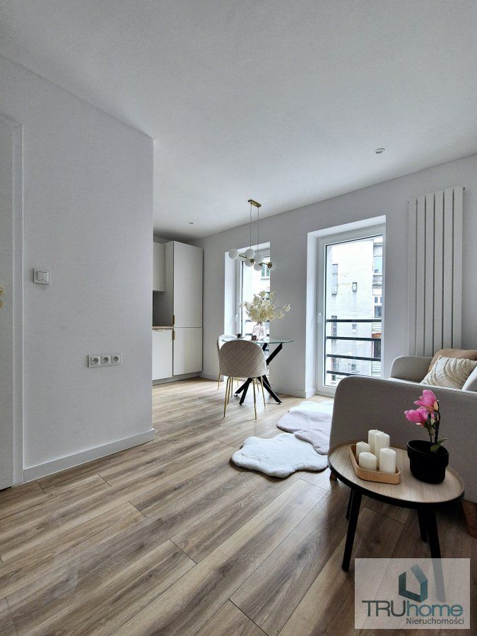 Mieszkanie 2-pokojowe Katowice Śródmieście, ul. Marii Skłodowskiej-Curie. Zdjęcie 3