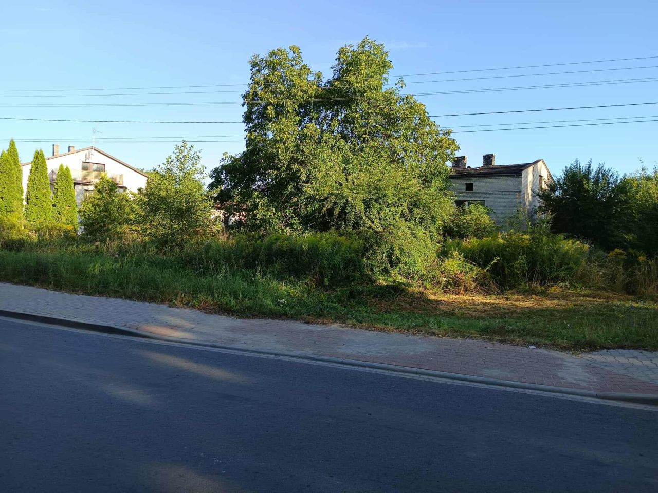 dom wolnostojący Wieluń, ul. Polskiej Organizacji Wojskowej. Zdjęcie 2