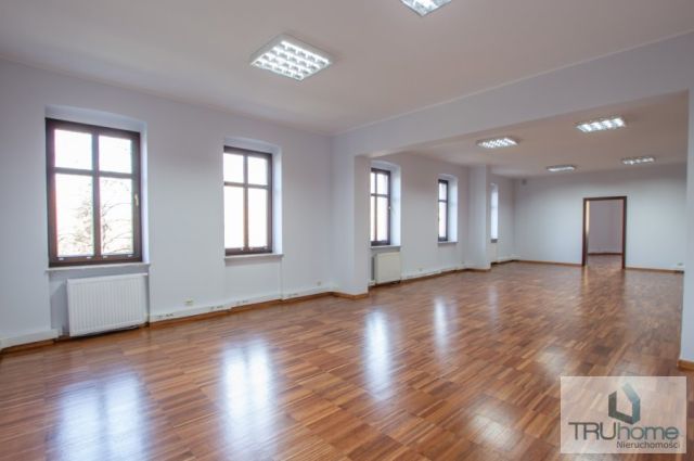 Biuro Katowice Śródmieście, pl. Andrzeja. Zdjęcie 2