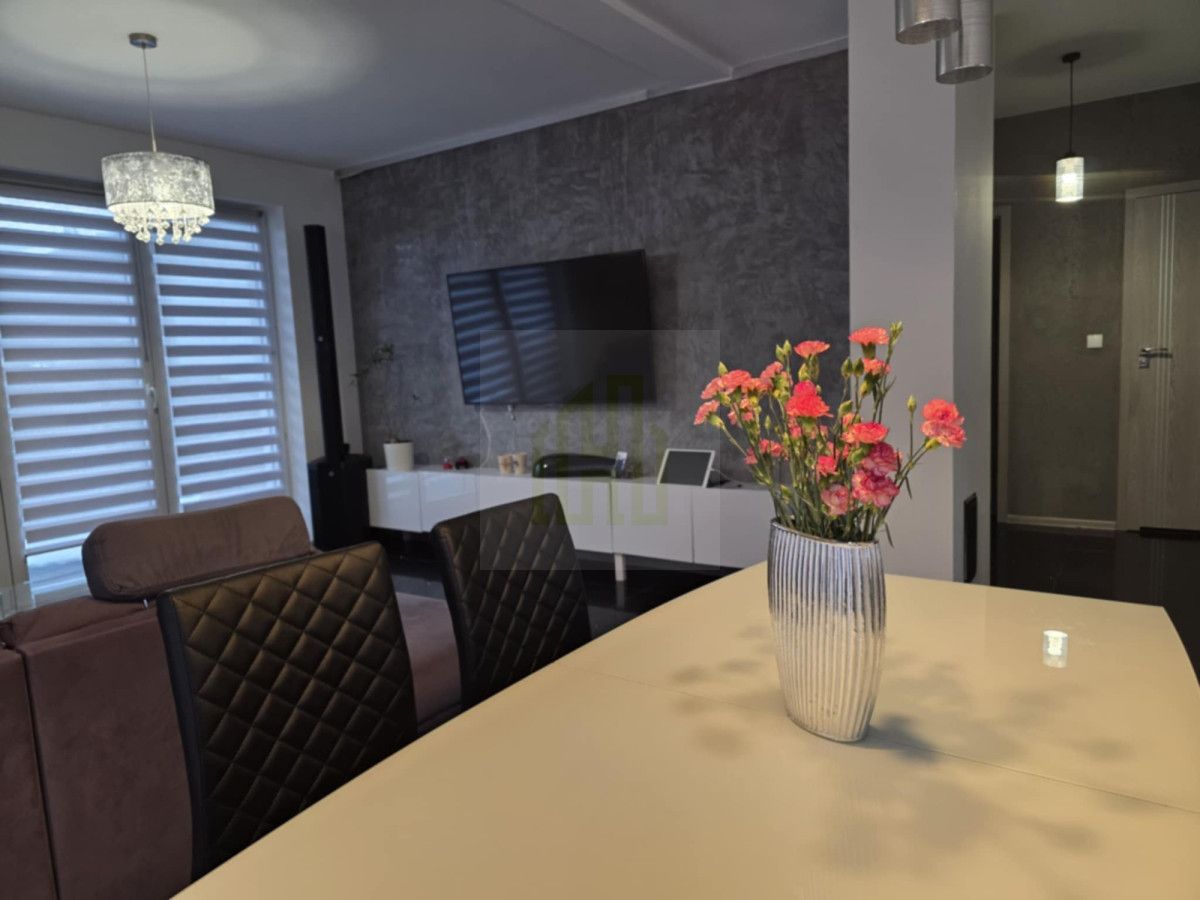 dom wolnostojący, 6 pokoi Błonie, ul. Stanisława Staszica. Zdjęcie 2