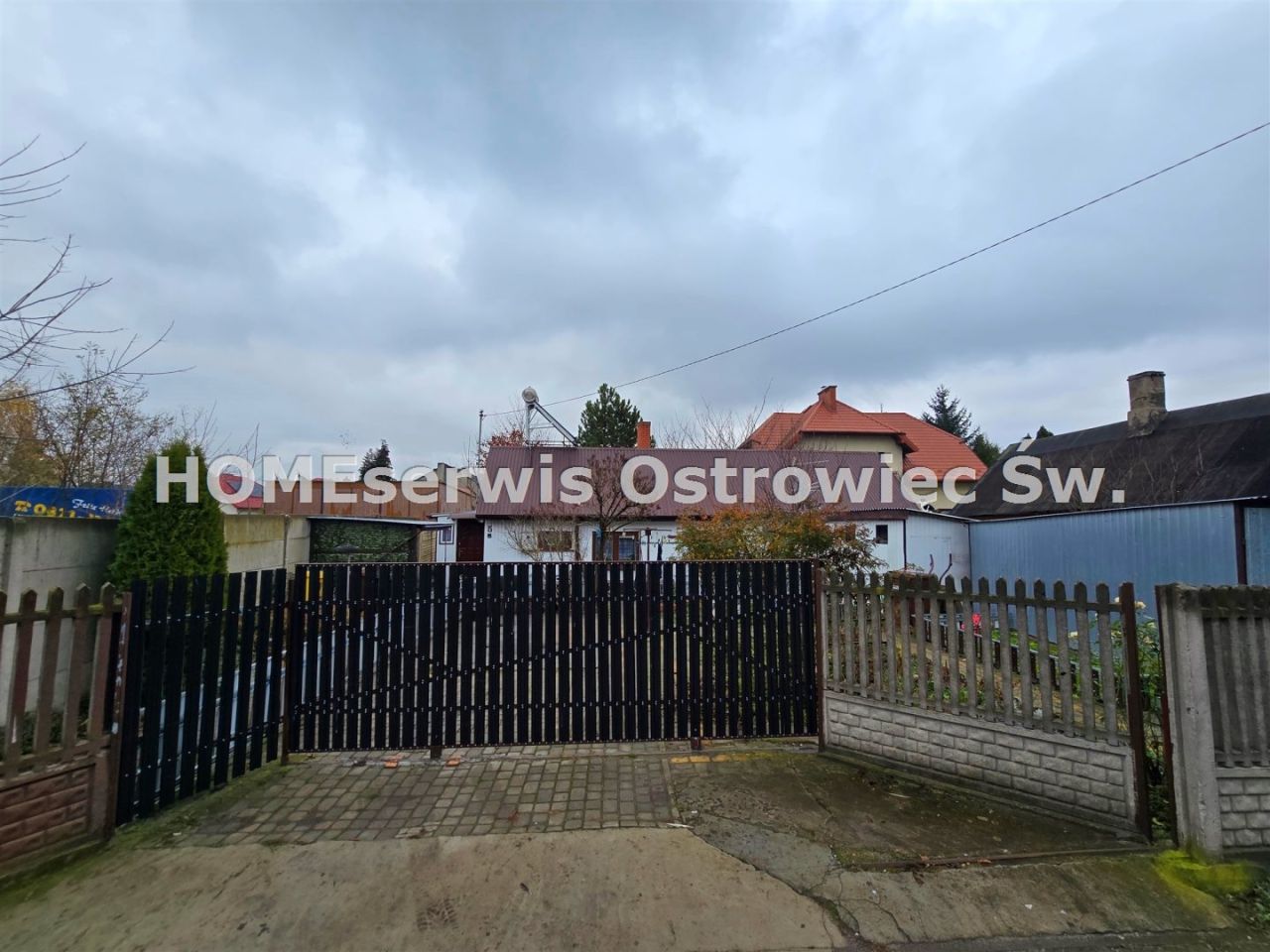 dom wolnostojący, 2 pokoje Ostrowiec Świętokrzyski Centrum. Zdjęcie 14