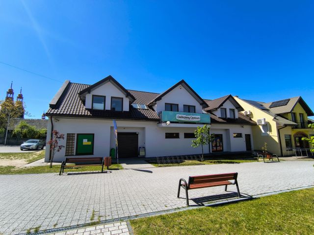 Nieruchomość komercyjna Sulmierzyce, pl. im. Gabriela Turskiego. Zdjęcie 1