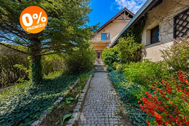 dom wolnostojący, 7 pokoi Mokronos Górny. Zdjęcie 1