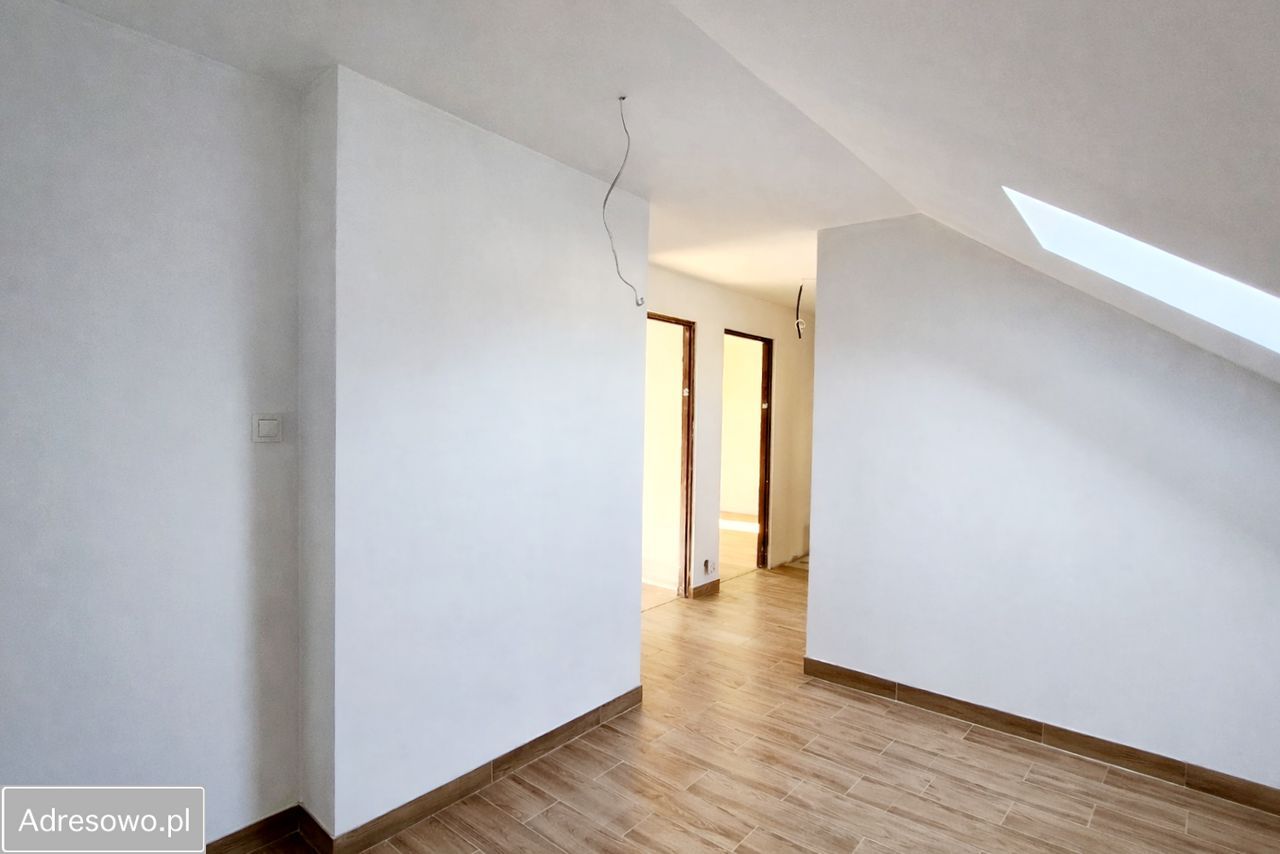 dom wolnostojący, 6 pokoi Kraków Skotniki, ul. Batalionów Chłopskich. Zdjęcie 3