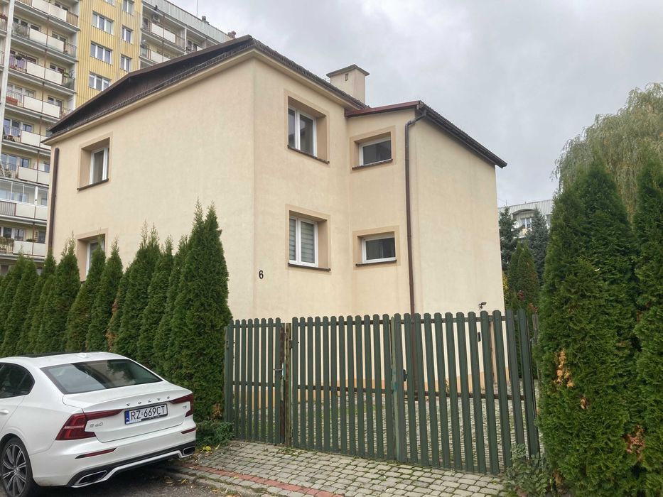 dom wolnostojący Rzeszów, ul. Bohaterów. Zdjęcie 1