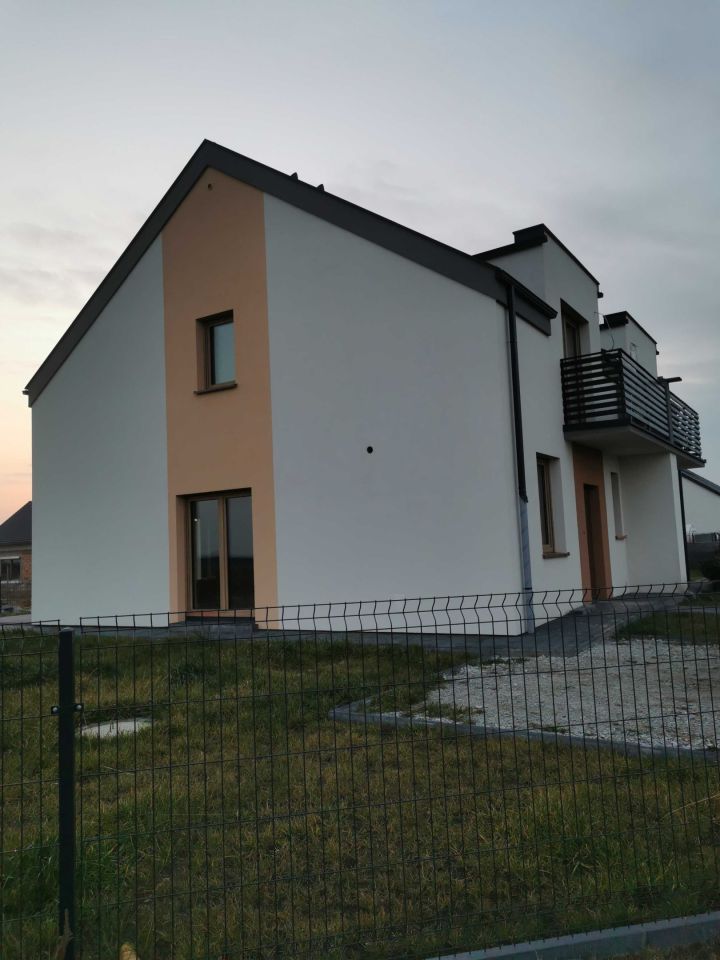 bliźniak Nowe Oborzyska. Zdjęcie 2