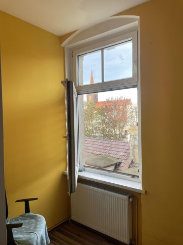 Mieszkanie 3-pokojowe Grodków, ul. Sienkiewicza. Zdjęcie 1