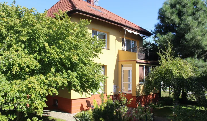 dom wolnostojący, 6 pokoi Kiełczów, ul. Sportowa