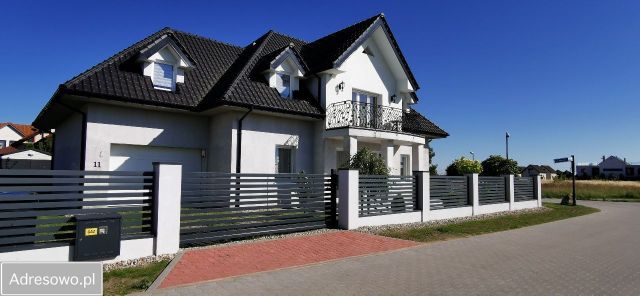 dom wolnostojący, 8 pokoi Rewal, ul. Polna. Zdjęcie 1