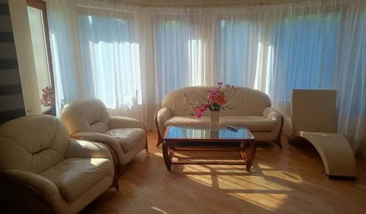 dom wolnostojący, 7 pokoi Pęgów, ul. Polna