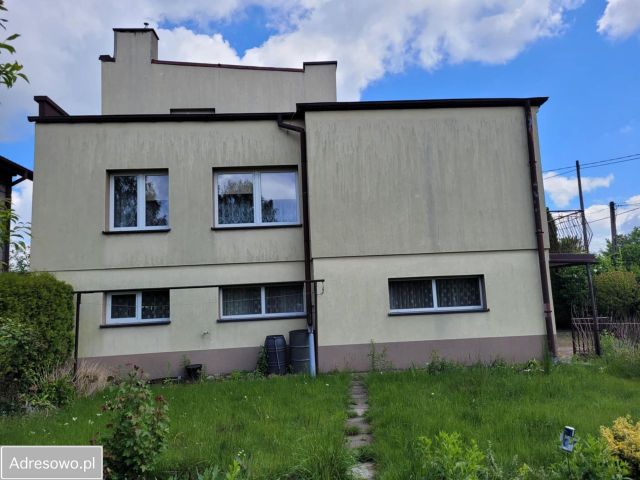 dom wolnostojący, 7 pokoi Radomsko, ul. Zachodnia. Zdjęcie 1