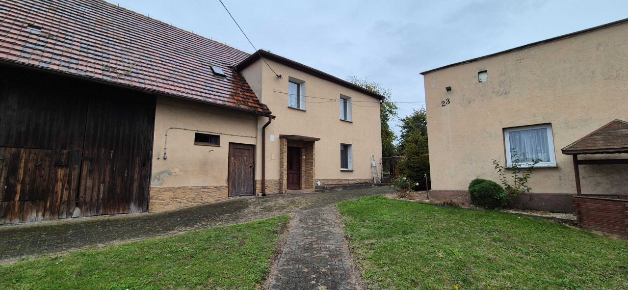 dom wolnostojący, 4 pokoje Pisarzowice. Zdjęcie 1