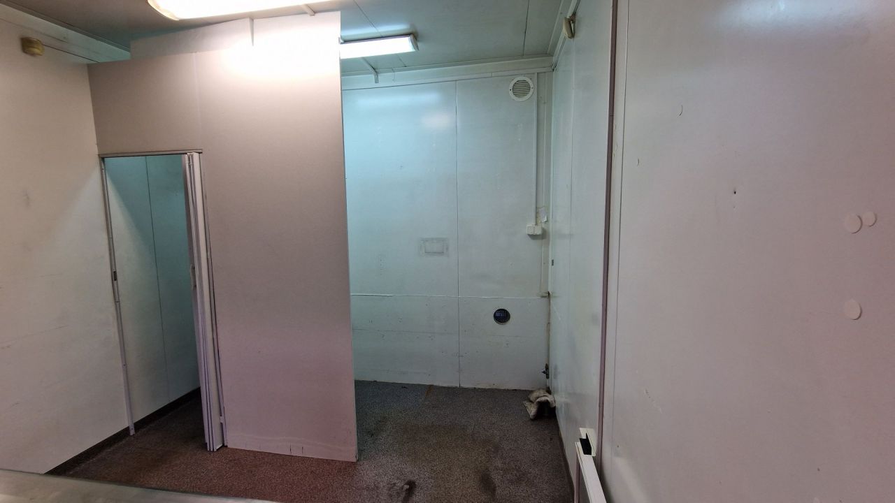 Lokal Gdynia Orłowo, pl. Górnośląski. Zdjęcie 5