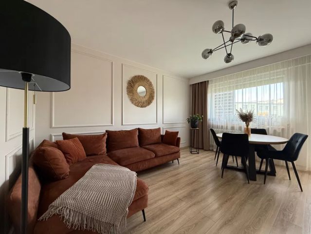 Mieszkanie 4-pokojowe Sieradz, ul. Piastowska. Zdjęcie 1