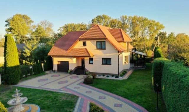 dom wolnostojący, 7 pokoi Oleśniki, Oleśniki. Zdjęcie 1