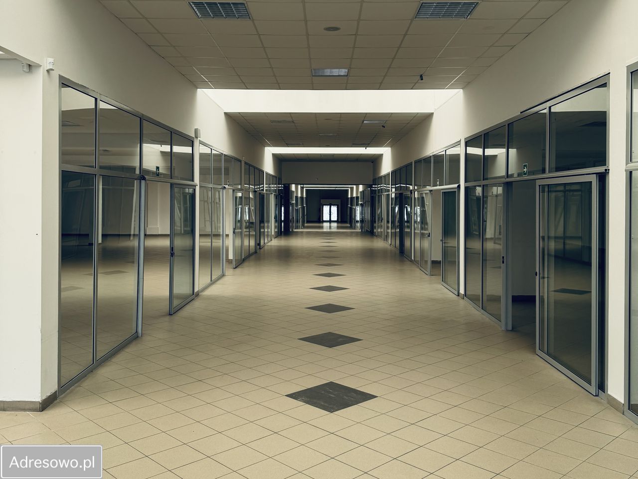 Lokal Tuszyn, al. Jana Pawła II. Zdjęcie 9