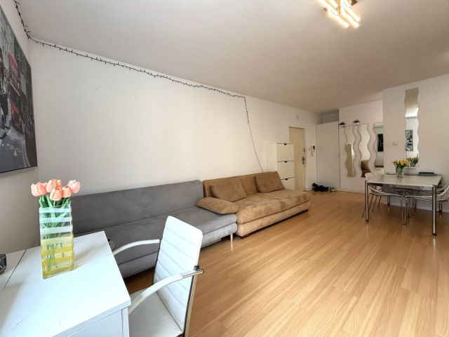 Mieszkanie 4-pokojowe Warszawa Powiśle, al. 3 Maja. Zdjęcie 1