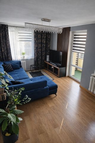 Mieszkanie 3-pokojowe Krapkowice Otmęt, os. XXX-lecia. Zdjęcie 1