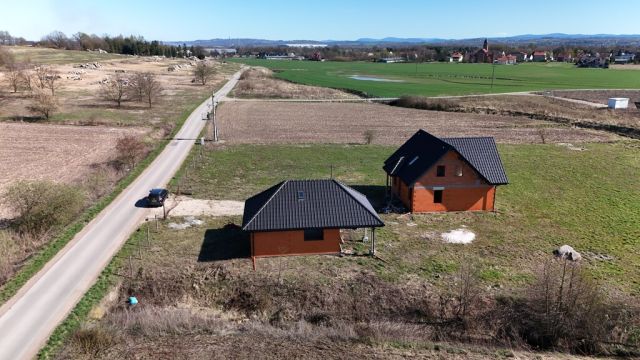 dom wolnostojący, 4 pokoje Wołowice. Zdjęcie 4