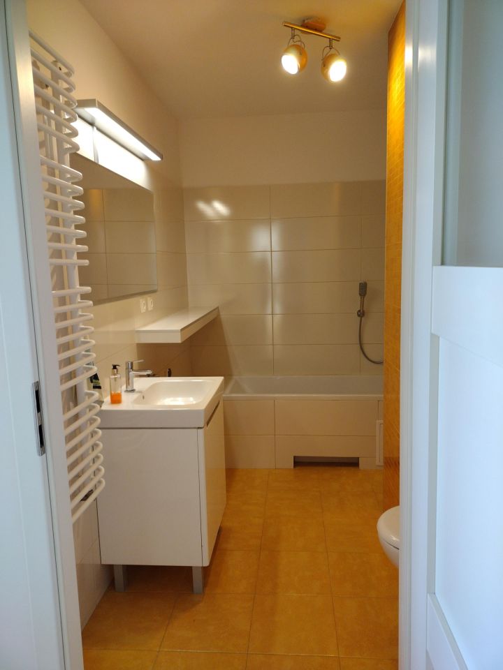 Mieszkanie 3-pokojowe Kraków Mydlniki, ul. Wincentego Weryhy-Darowskiego. Zdjęcie 11