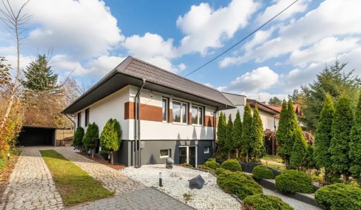 dom wolnostojący, 5 pokoi Łódź Rogi