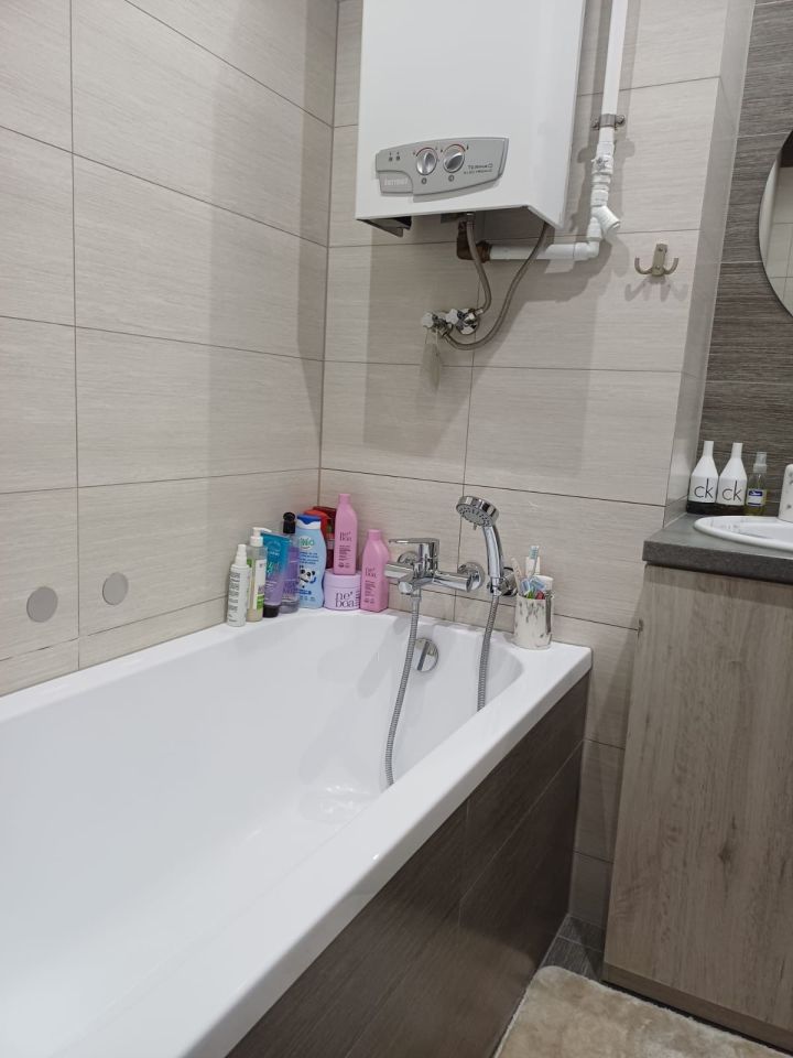 Mieszkanie 3-pokojowe Pustków-Osiedle. Zdjęcie 3