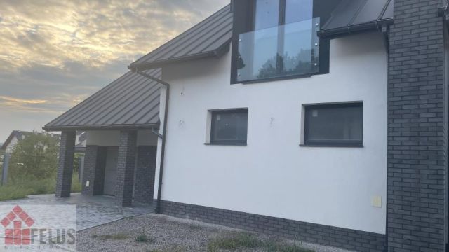 bliźniak, 4 pokoje Modlniczka. Zdjęcie 1
