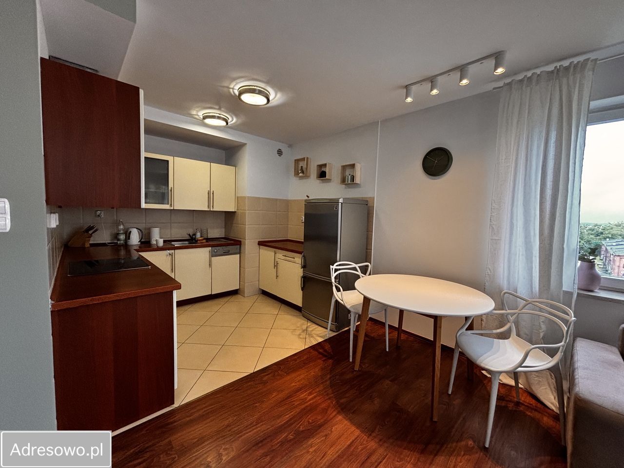 Pokój do wynajęcia bez pośredników          
          
            ul. Marii Curie-Skłodowskiej 18          
          
            Olsztyn Śródmieście - Widok 3