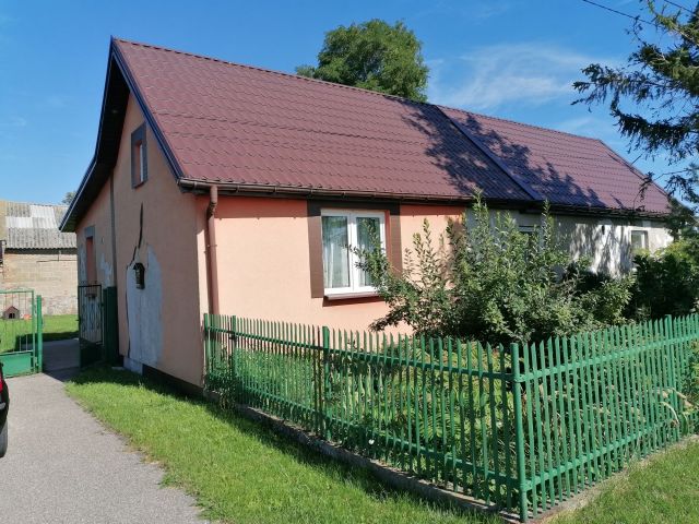 dom letniskowy, 4 pokoje Bowętów. Zdjęcie 1