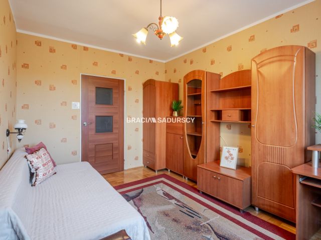 Mieszkanie 3-pokojowe Kraków Czyżyny, os. Dywizjonu 303. Zdjęcie 28