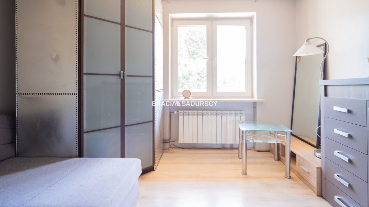 dom wolnostojący, 10 pokoi Kraków Łagiewniki, ul. Siostry Faustyny. Zdjęcie 2