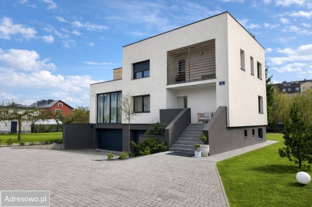 dom wolnostojący, 7 pokoi Kraków Podgórze, ul. Motyla. Zdjęcie 1