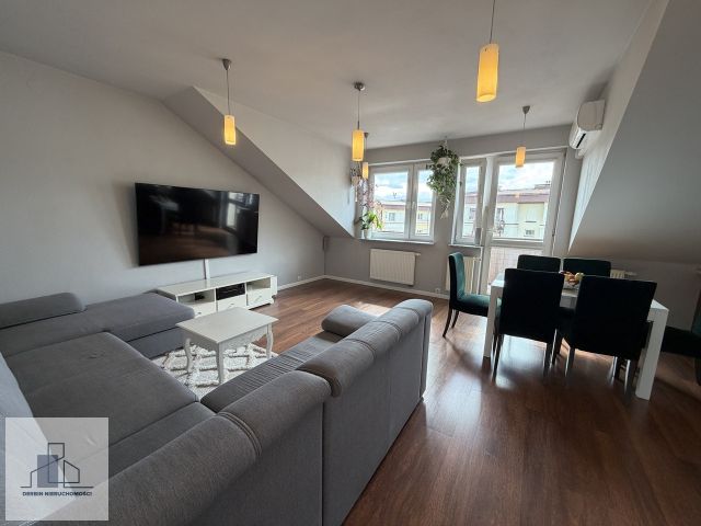 Mieszkanie 3-pokojowe Warszawa Grodzisk, ul. Skarbka z Gór. Zdjęcie 1