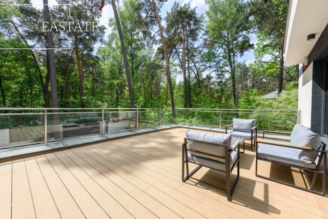 dom wolnostojący, 5 pokoi Sękocin-Las. Zdjęcie 16