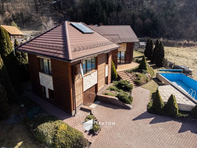 dom wolnostojący, 8 pokoi Nowy Sącz. Zdjęcie 1