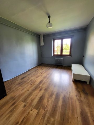 dom wolnostojący, 9 pokoi Czernica. Zdjęcie 16