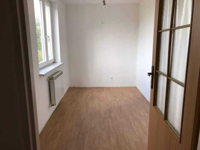 bliźniak, 3 pokoje Opaka. Zdjęcie 15