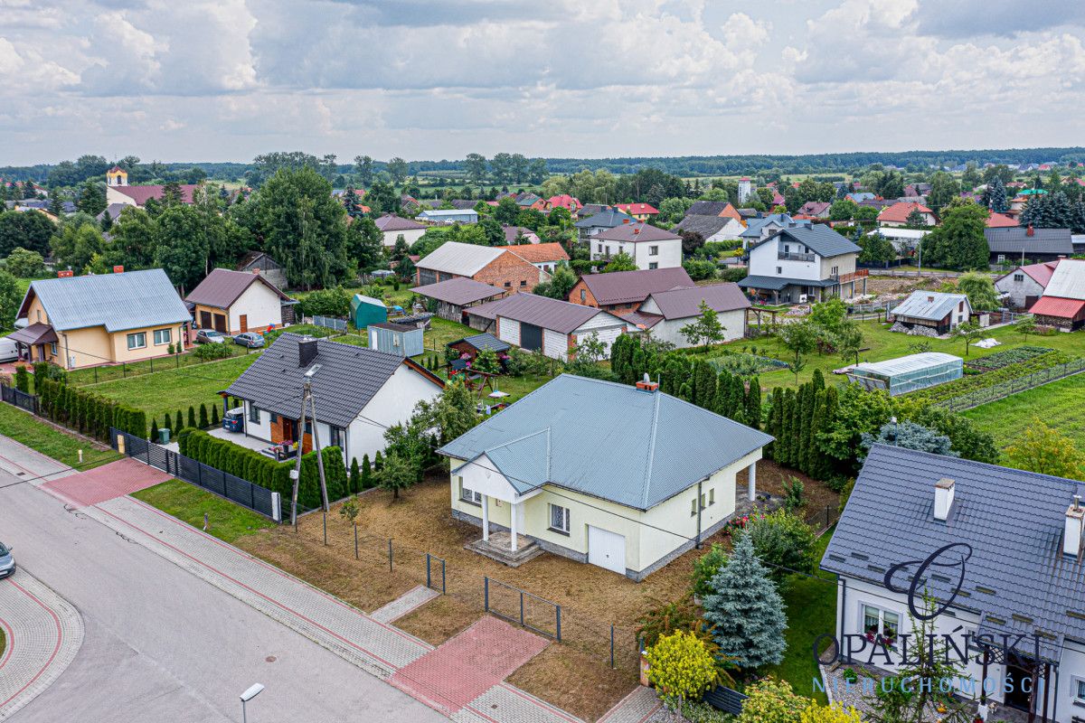 dom wolnostojący, 3 pokoje Tarnobrzeg Zakrzów, ul. Ojca Damiana Stanisława Węgla. Zdjęcie 2