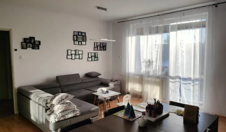 bliźniak, 3 pokoje Zegrze Pomorskie