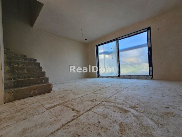 Mieszkanie 4-pokojowe Chrosna. Zdjęcie 6