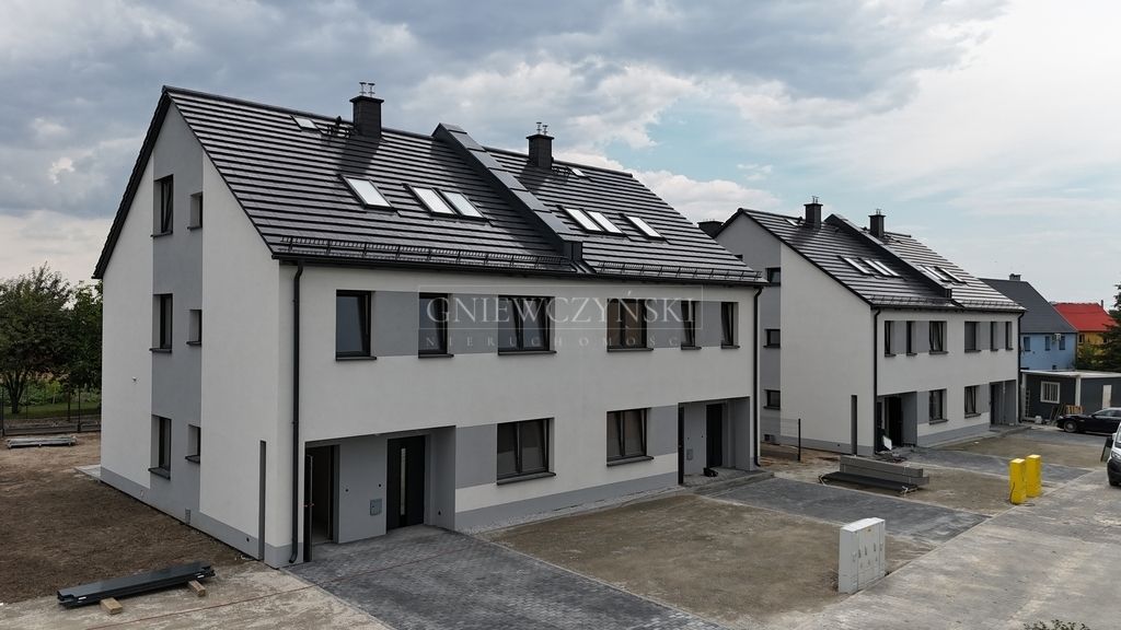 Mieszkanie 4-pokojowe Grodków, ul. Wiejska. Zdjęcie 1