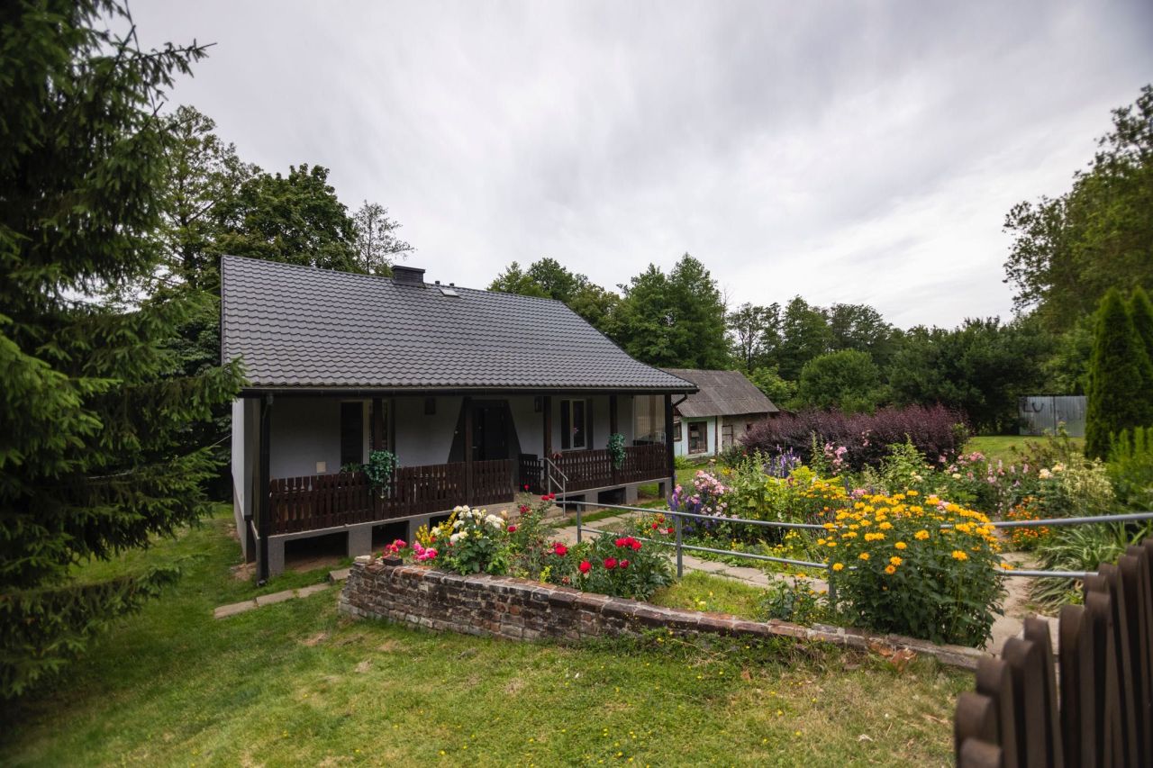 dom wolnostojący Wąwolnica