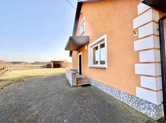dom wolnostojący, 4 pokoje Nowe Chlebiotki. Zdjęcie 4