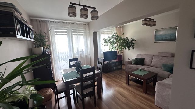 Mieszkanie 4-pokojowe Knurów, ul. Marynarzy. Zdjęcie 1