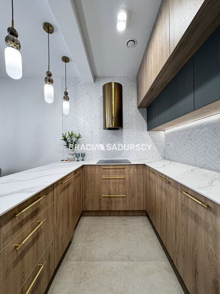 Mieszkanie 5-pokojowe Niepołomice. Zdjęcie 4