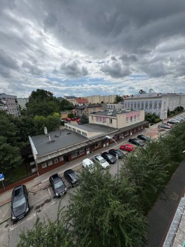 Mieszkanie 4-pokojowe Łomża, ul. Feliksa Bernatowicza. Zdjęcie 1