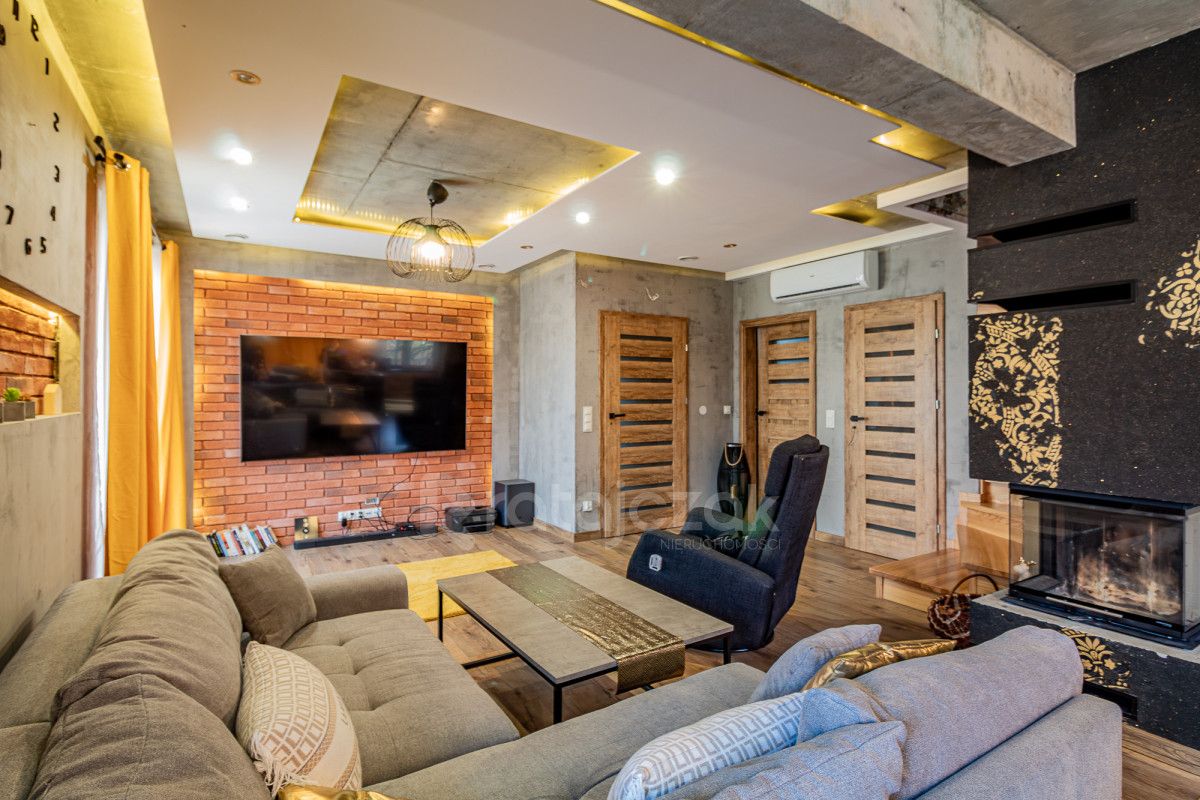 dom wolnostojący, 4 pokoje Stegna. Zdjęcie 2