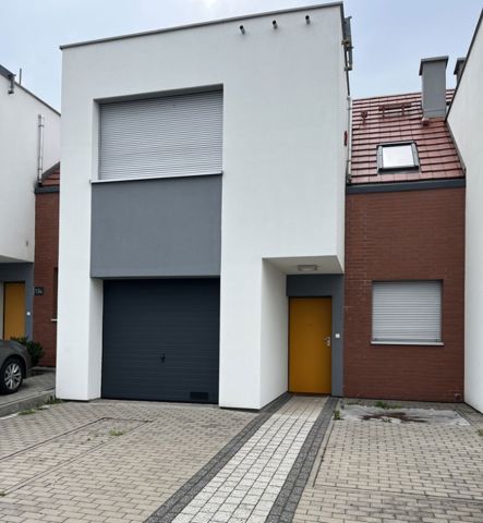 dom szeregowy, 4 pokoje Katowice Podlesie, ul. Mleczna. Zdjęcie 1